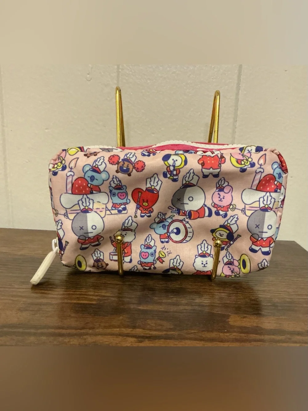 Rare Retired Limited Edition LeSportsac x BT21 Zip Characters Print Cosmetic Bag